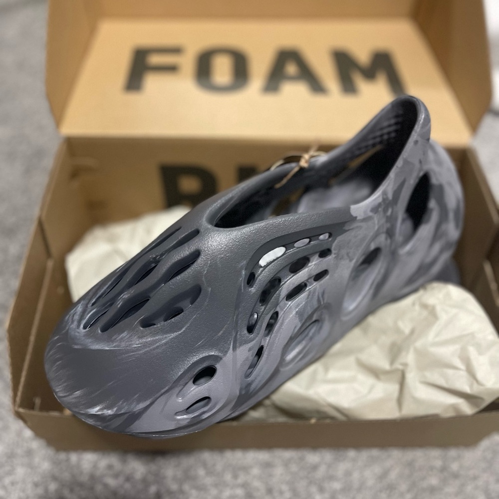 Yeezy Foam Runners brand new in box. Yes these are authentic